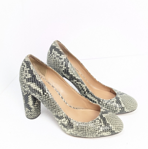Banana Republic Shoes - Banana republic leather snake skin pattern heels